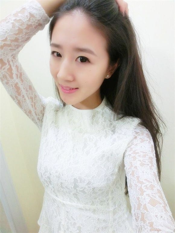 初久与歌的第一张照片--河南闪婚服务中心
