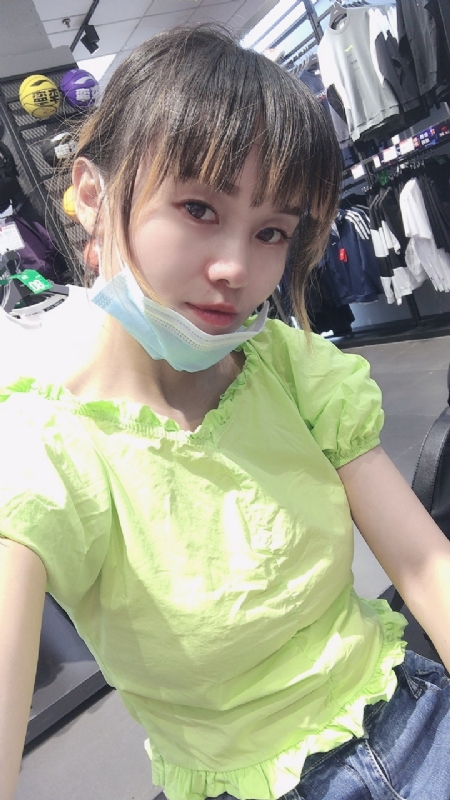 婀娜袅袅的第一张照片--河南闪婚服务中心