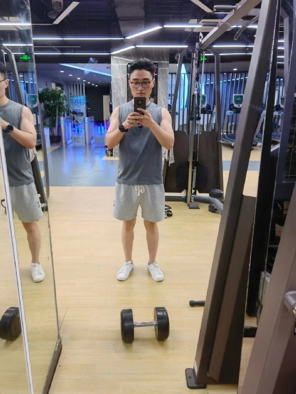 超哥的第一张照片--河南闪婚服务中心