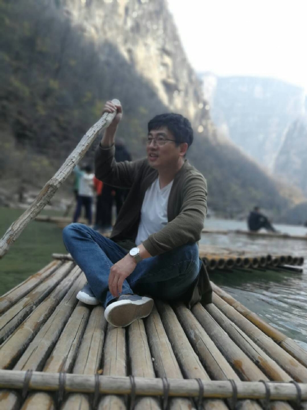 风被吹走了的第一张照片--河南闪婚服务中心